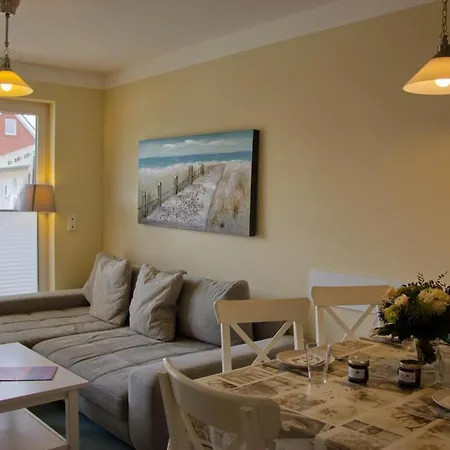 Inselblume 06 - Mit Kamin An Der Reiterkoppel *